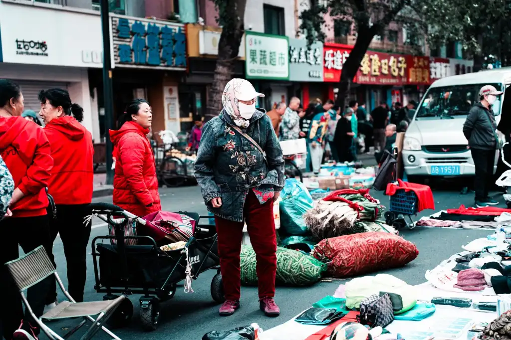 企业级管理软件选型对比：通用SaaS与定制开发的优劣分析