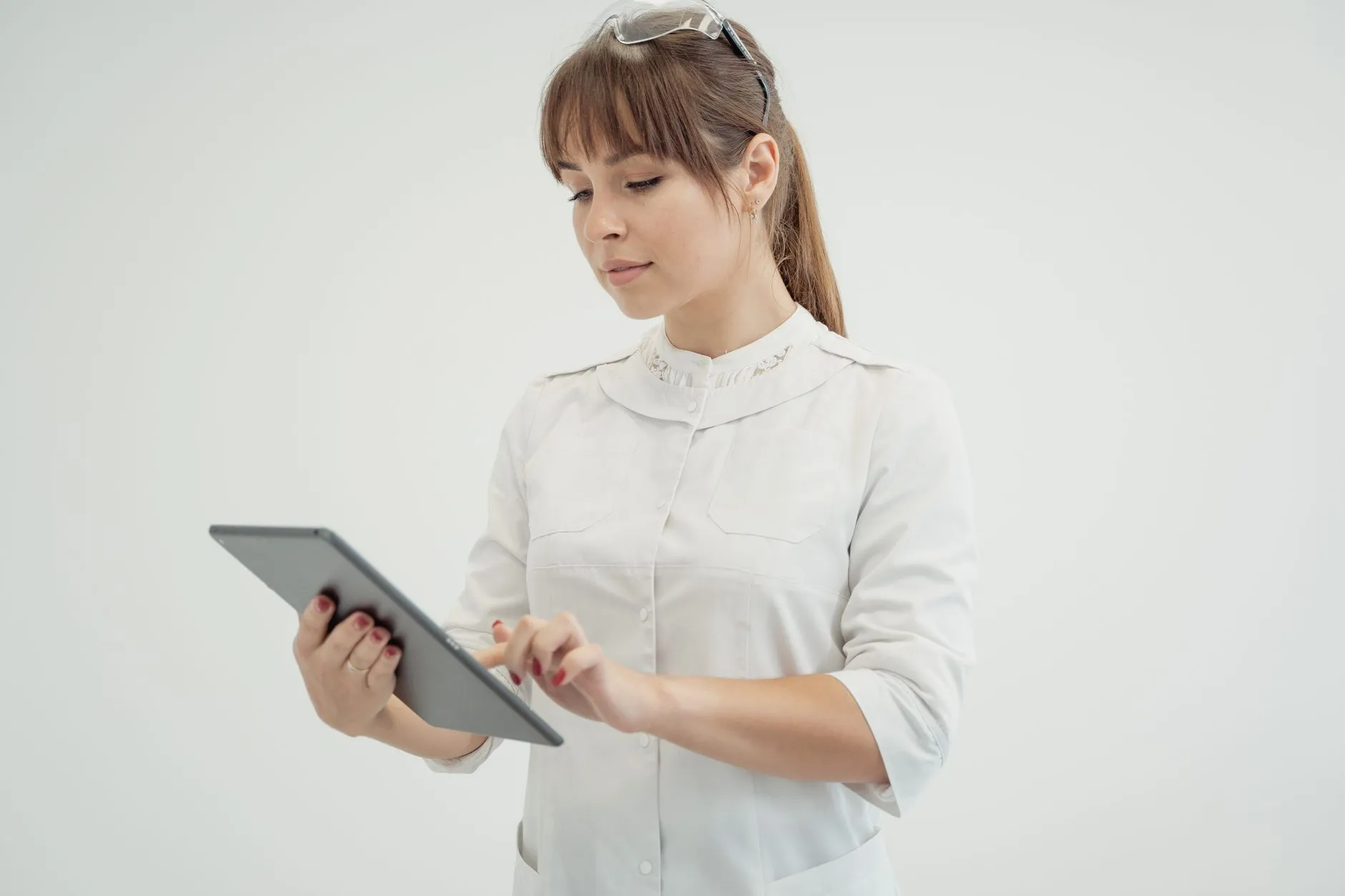成都中小企业数字化转型：晨信隆软件开发服务部定制化解决方案与案例