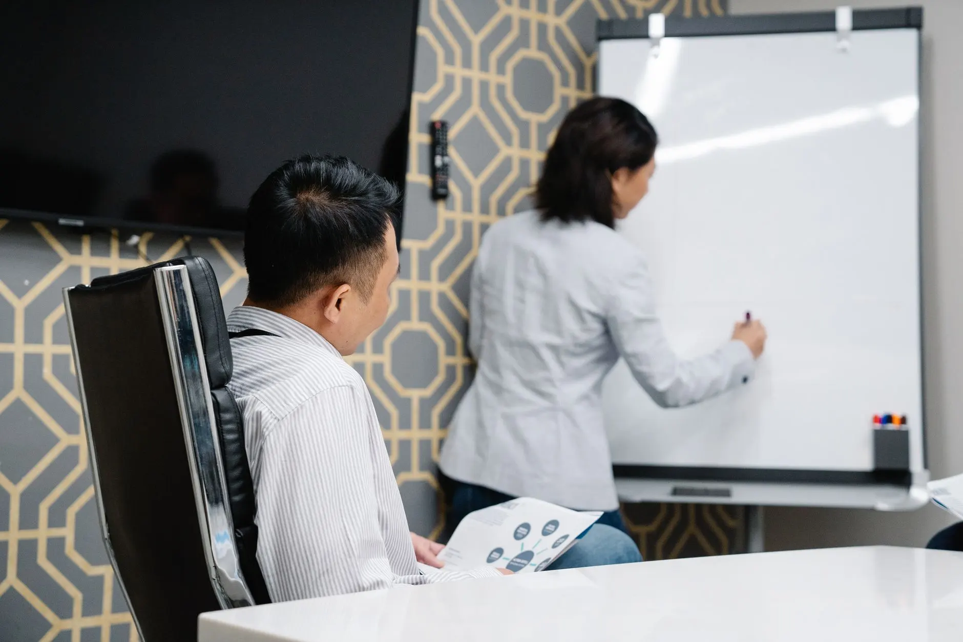双流晨信隆技术咨询:企业数字化管理工具架构设计的常见误区与优化思路
