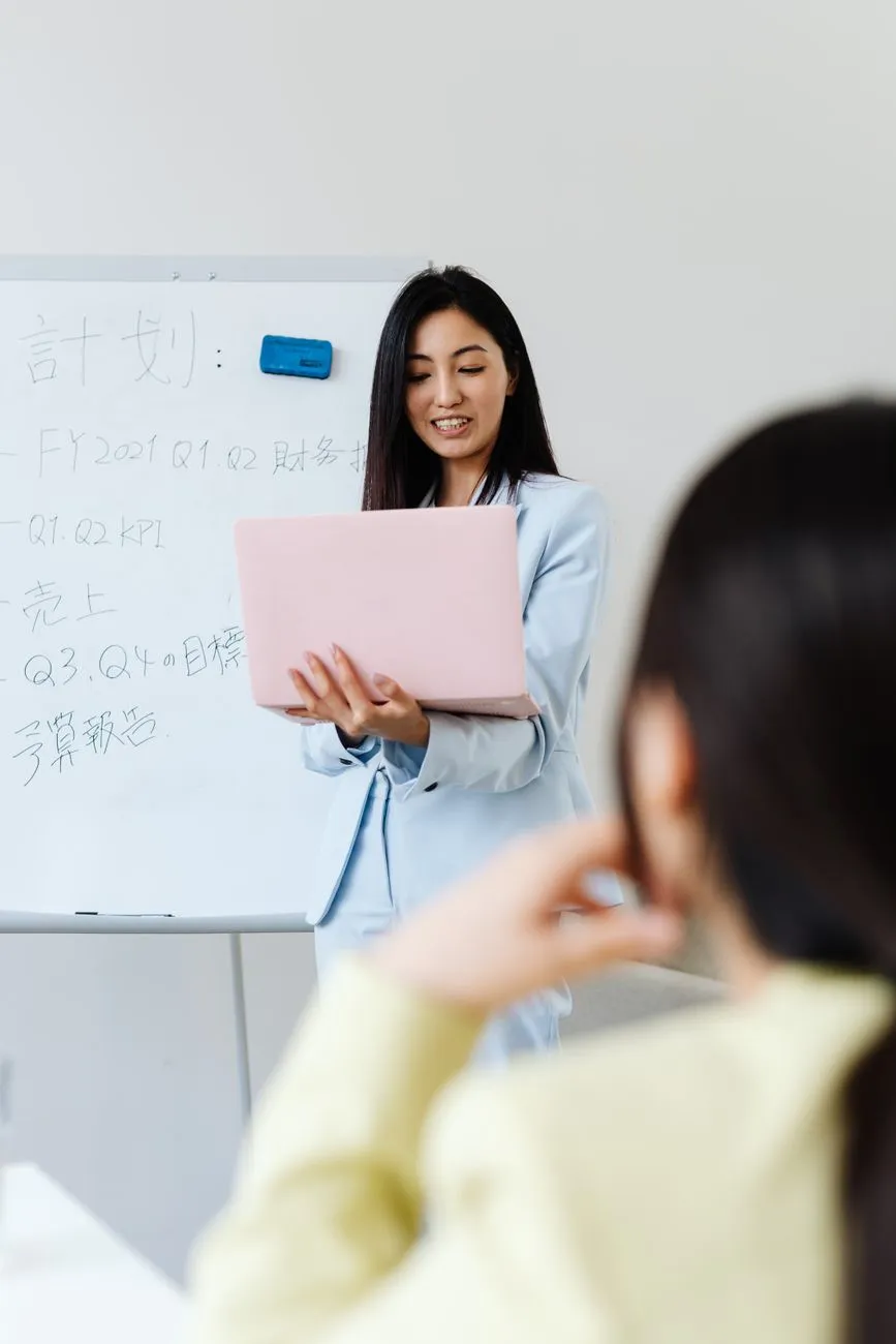 成都中小企业数字化管理软件选型指南：功能与性价比对比