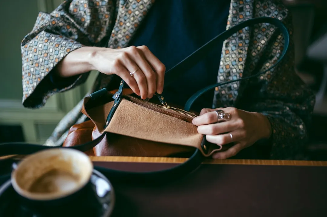 成都中小企业软件开发服务选型：定制开发与通用软件的成本效益对比分析